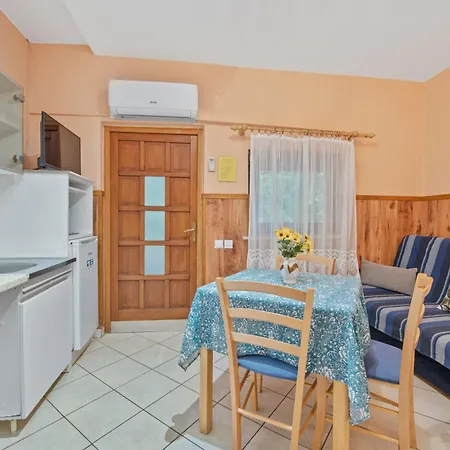 Pansion Adria Haus Posedarje