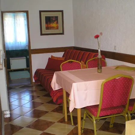 Pansion Adria Haus Posedarje