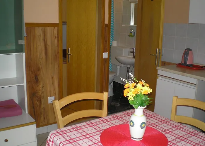 Affittacamere Pansion Adria Haus Posedarje