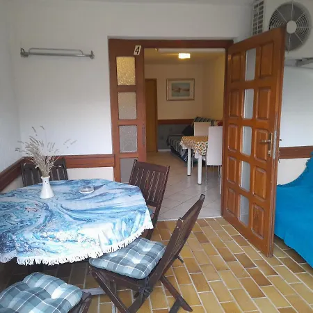 Pansion Adria Haus 3*