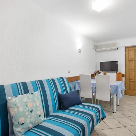 Pansion Adria Haus 3*