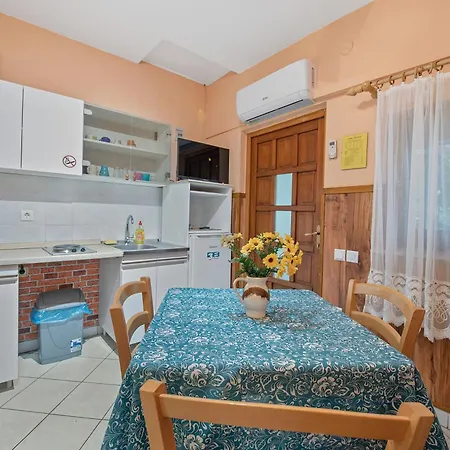 Pansion Adria Haus Vendégház Posedarje