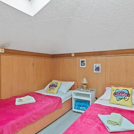 Pansion Adria Haus 3* Posedarje