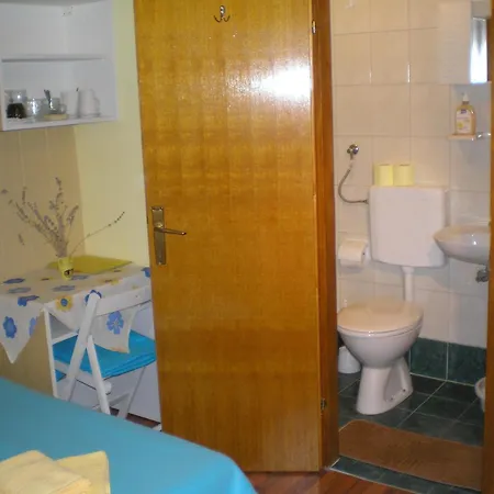 Pansion Adria Haus Vendégház Posedarje