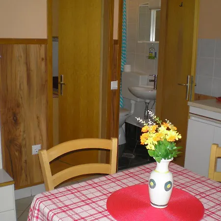 Vendégház Pansion Adria Haus Posedarje