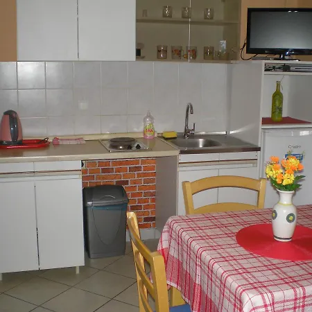 Pansion Adria Haus 3*