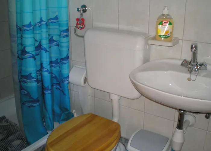 Pansion Adria Haus 게스트하우스 3*