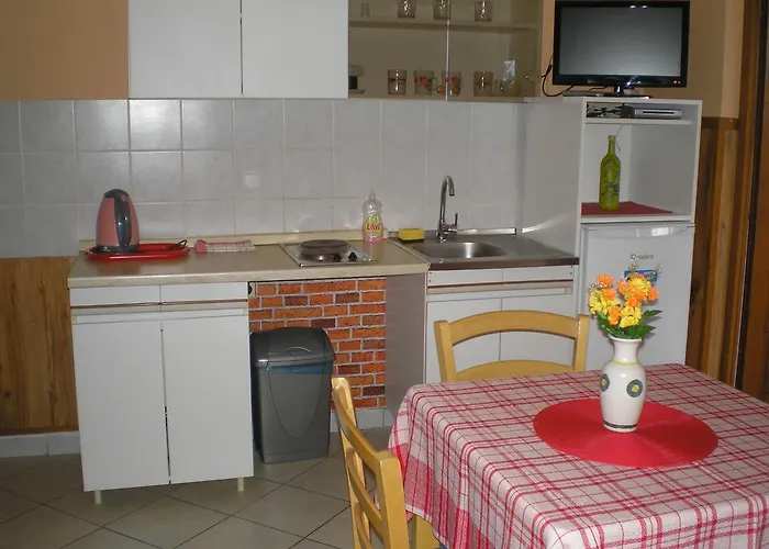 Pansion Adria Haus 3*